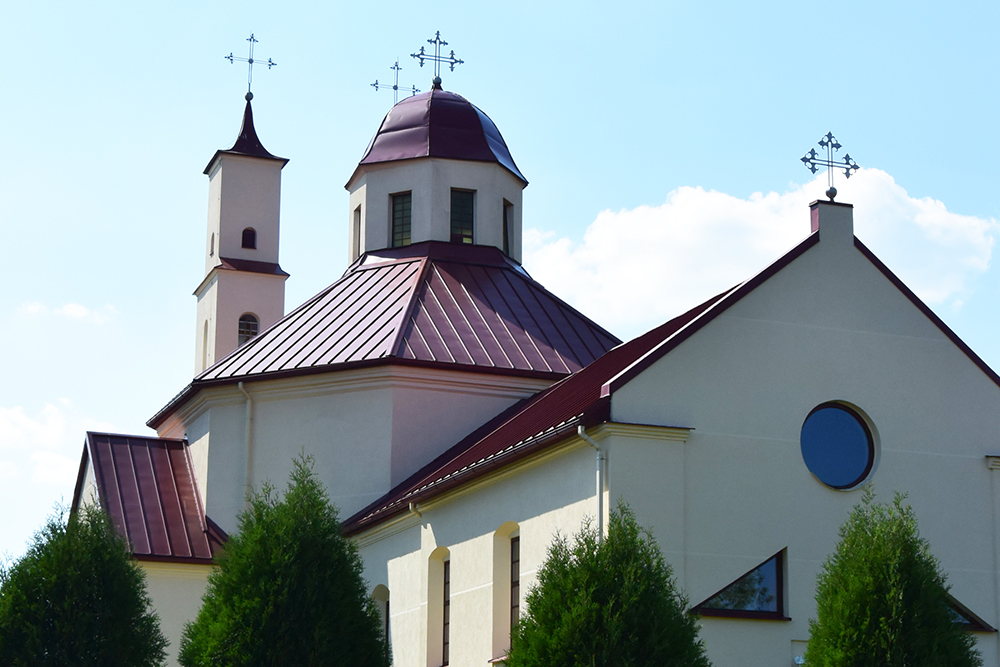 Храм в Балви (Balvu Vissvētās Trīsvienības Romas katoļu baznīca)